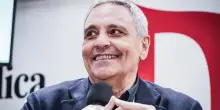 Maurizio de Giovanni: “Non serve collocare gli intellettuali, serve obiettività”