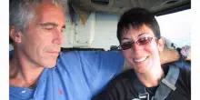 Caso Epstein, i vertici dell’Fbi da complottisti a bersaglio dei cospirazionisti