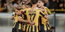 Play-off serie B: lo Spezia vince a Catanzaro e ipoteca la finale, la Juve Stabia piega la Cremonese
