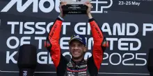 MotoGp, Bezzecchi vince a Silverstone davanti a Zarco e Marc Marquez. Bagnaia, altra caduta