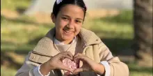 Gaza, uccisa da un raid Idf la bimba influencer che sfidava le bombe con il sorriso
