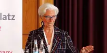 FT: “Lagarde pronta a lasciare per guidare il World Economic Forum”. Ma la Bce smentisce