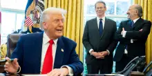 Le Borse oggi, 30 maggio. I dazi finiscono in tribunale. Trump: “Cina ha violato i nostri accordi”