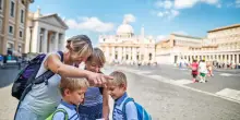 Vacanze 2025: italiani primi in Europa per voglia di viaggiare, ma ultimi per le assicurazioni