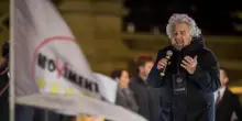 M5S, azione legale di Grillo per riappropriarsi del simbolo e nome. La replica: “Siamo tranquilli”