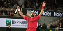 Djokovic batte Zverev 4-6, 6-3, 6-2, 6-4 e sfiderà Sinner in semifinale al Roland Garros