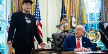 Trump: “Musk ha dato di matto”. L’ex consigliere minaccia: “Lancio la bomba: è negli Epstein files”