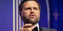 Social scatenati su Musk-Trump: “Un complotto per portare Vance al potere”. Ma lui difende Donald