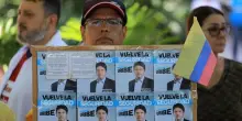 Colombia, torna il passato dei sicari. Spari sul candidato Uribe: “Lotta tra la vita e la morte”
