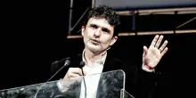 Luca Bottura a Repubblica delle idee: “Si può ridere anche con i giornali”
