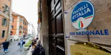 Sondaggi politici: calo per Fratelli d’Italia, crescono Forza Italia e Lega
