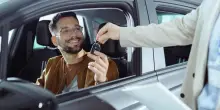 Prezzi accessibili e possibilità di acquistare un’auto più grande spingono il mercato dell’usato