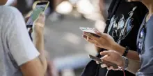 La lunga estate detox Per i ragazzi è la fine del cellulare no-limits