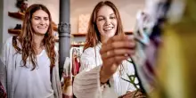 Consumi, maggio a sorpresa in territorio positivo: +1,5% a valore