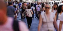 Saldi estivi 2025, via agli sconti dal 5 luglio: le date per regione