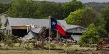 Texas, alzato il livello di allerta inondazioni in alcune zone: 91 morti e oltre 40 dispersi
