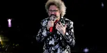 Simone Cristicchi sospende il tour: “Mi hanno diagnosticato una paralisi facciale”