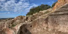 Sardegna, le Domus de Janas sono il 61mo sito Unesco italiano: raccontano l’isola di 7mila anni fa