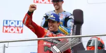 Marc Marquez domina in Germania, al Sachsenring non c’è storia. Il fratello Alex 2°, Bagnaia 3°