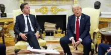 Trump, ultimatum a Putin: “Dalla Nato subito armi a Kiev, pace o sanzioni tra 50 giorni”