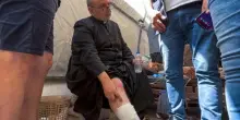 Il coraggio di padre Romanelli: “Terrorizzati ma non andremo via”