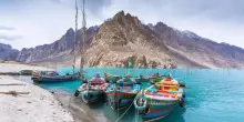 La mossa anti-overtourism che non ti aspetti. Pakistan: stop agli hotel sui laghi montani più famosi