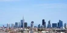 Milano luccicante: puntando al cielo ha perso la strada