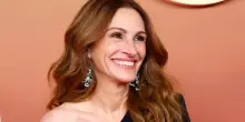 Venezia 82, cinque italiani in gara, le serie di Bellocchio e Sollima. Star da Clooney a Roberts