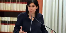 Schlein: “Così la premier ignora i crimini di guerra e incoraggia Netanyahu”