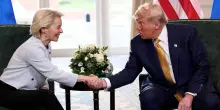 Il patto sui dazi sotto processo in Europa: “Von der Leyen cerchi di limitare i danni”