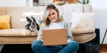 Il nuovo gap del rientro in ufficio: le donne in smart (per i figli), gli uomini fanno carriera