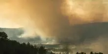 Fiamme nel sud della Francia: morta una donna, diversi feriti e 10mila ettari in fumo
