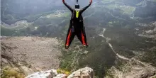 Trentino, si lancia dal Monte Becco e si schianta contro la parete: grave un base jumper