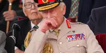 Regno Unito, re Carlo e Camilla in lacrime per la prima volta in pubblico