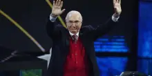 Morto Pippo Baudo, il saluto di Amadeus e l’ironia di Grillo. Benigni: “Un prodigio della tv”
