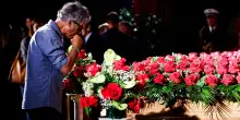 Pippo Baudo, Lino Banfi propone di intitolargli il teatro delle Vittorie. E Fiorello rilancia: “Sostituire la statua del cavallo con la sua”