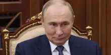 Putin e il mistero del “contenitore per le feci” che si sarebbe portato al vertice in Alaska