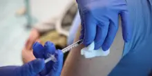 Vaccini, Andreoni: “Ho visto tanti morire, non facciamo passi indietro”