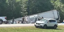 Stati Uniti, un autobus si ribalta a New York: 5 morti e diversi feriti