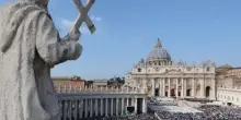 Arcobaleno sul Giubileo: prima volta a San Pietro per i pellegrini lgbtq+