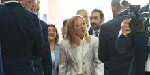 L’ovazione, le promesse, gli attacchi. Giorgia Meloni conquista la platea del Meeting