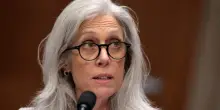 Usa, agenzia sanitaria nel caos: la Casa Bianca licenzia la direttrice, lei si rifiuta di lasciare