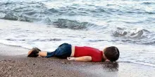 Dieci anni dopo Alan Kurdi, la strage dei bambini nel Mediterraneo continua: 3.500 i piccoli morti