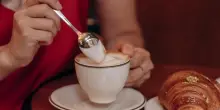 La colazione al bar è sempre più cashless: crescono i pagamenti digitali