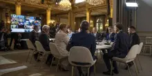 Ventisei Paesi in difesa di Kiev. Trump fa pressione sulla Ue: “Basta comprare petrolio russo”