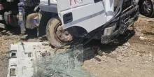 Sinopoli, un camion travolge due operai: un morto e due feriti