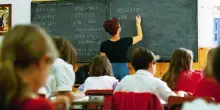 La povertà educativa costa: “Recuperare i giovani allo studio restituirebbe 48 miliardi al Paese”
