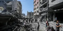 La testimonianza da Gaza City: “Gli edifici ci crollano intorno, il nostro mondo sta finendo”