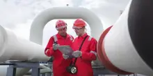 Gas, l’Europa cambia rotta: meno pipeline, più Gnl