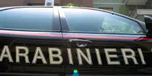 Catanzaro, bimbo chiama i carabinieri e salva la mamma: “Aiuto, papà la sta picchiando”